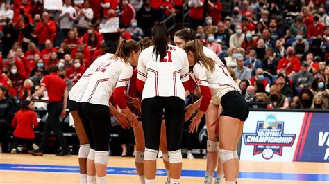 uw volleyball nude|Nude photo leak of Wisconsin womens volleyball team has police。